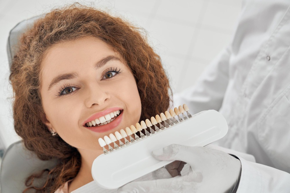 Composite vs Porcelain Veneers in Dallas
