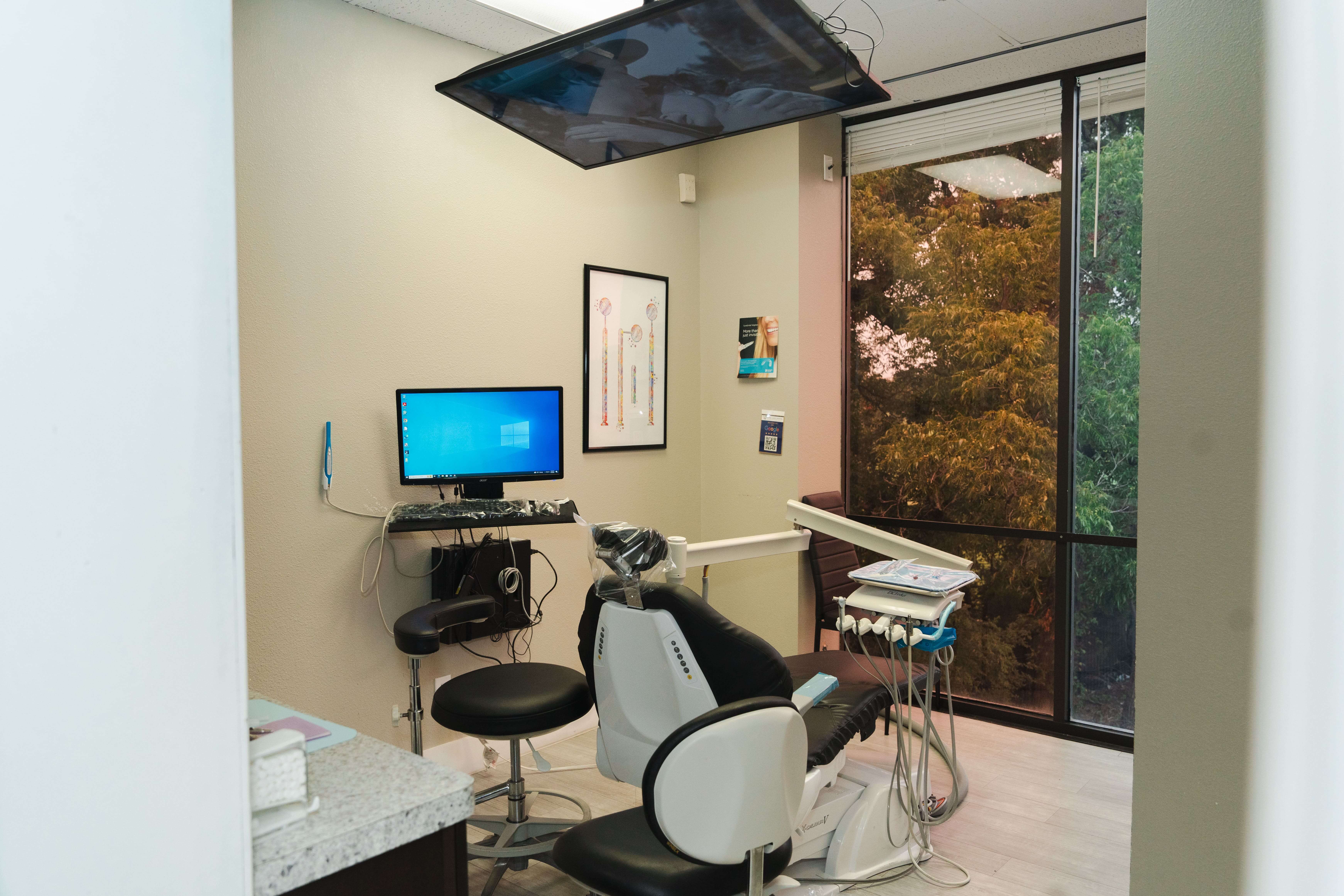 Dental treatment room