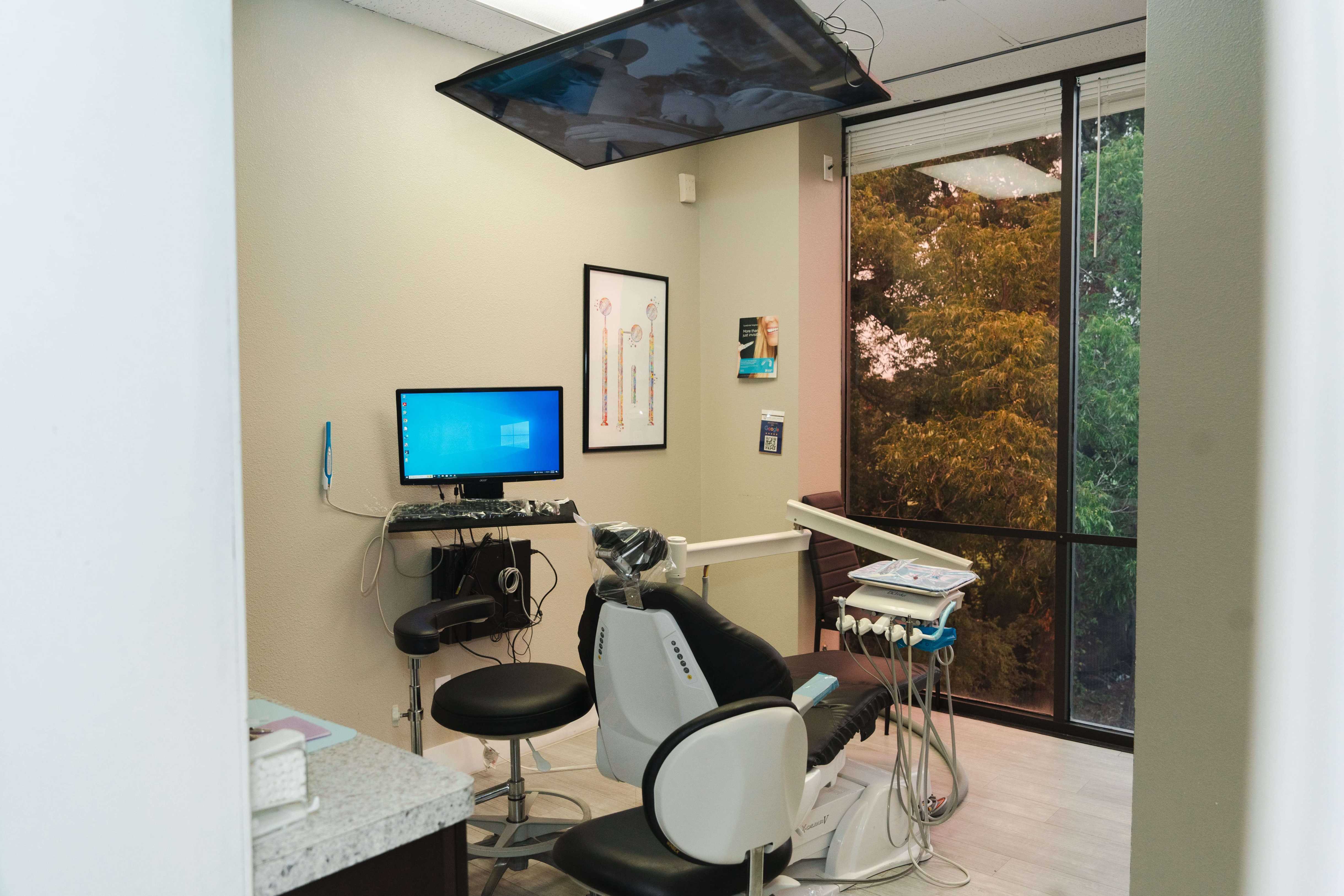 Dental treatment room